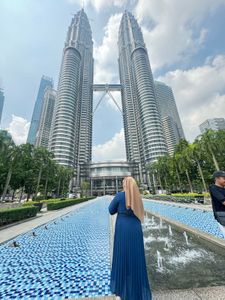 Elegant Pleated Maxi Dress