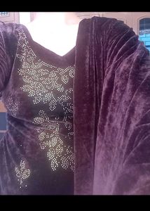 Vintage Velvet Embellished Kurti Set