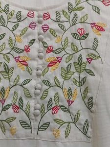 Off-white Beautiful Kurti Xxl Size