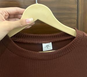 Full sleeve fitted top