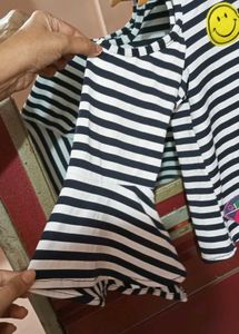 Striped Cold Shoulder Top😍