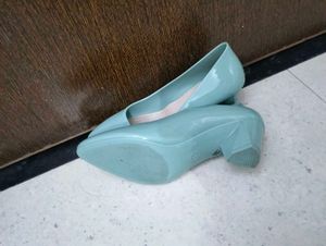 Elegant Ballerinas