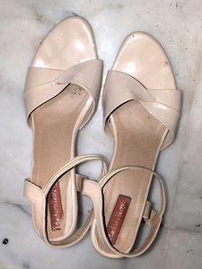 Elegant Beige Sandals