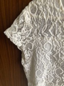 Beautiful White Top From Lee Cooper