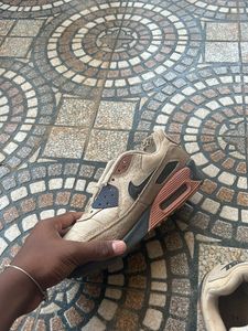 Nike Air Max 90 - Well Worn