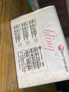 Micromax Bling Q55 Foldable Handset-2MP Camera