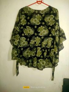 Simple &amp; Beautiful Top(V Necked)