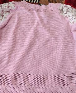 Pink woolen top for girls