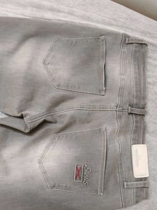 New stretchable Distressed Gray Jeans