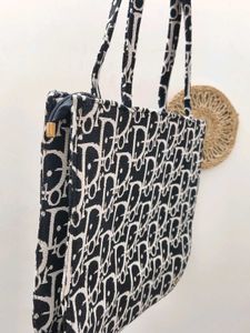 LAST PIECE CHRISTIAN DIOR TOTE @999