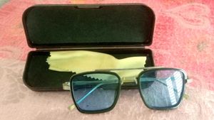 Square Framed Sunglasses with Case