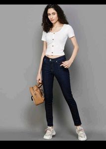 Cute White Button-Front Top🤩
