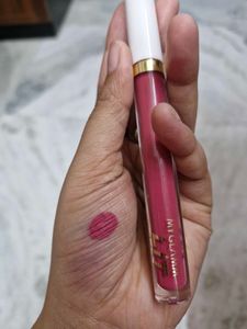 MyGlamm Lipstick - Raspberry Shade