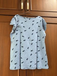 Gap Feather Print Tee