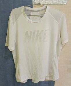 Nike White T-Shirt