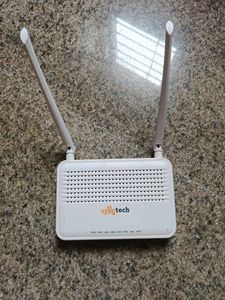 "No Coins" 2 Antenna Router With Power Adapto