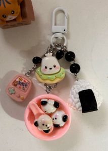 Pochacco Food Keychain