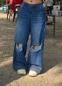 Distressed Wide Leg Jeans