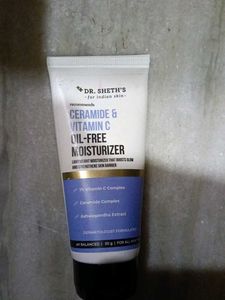 Dr.Sheth&#39;s Oil Free And Ceramide Vit C moisturize