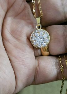 Anti-tarnish Rotating Pendant With Chain