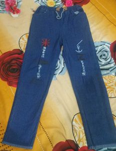 Trendy Embroidered Jeans