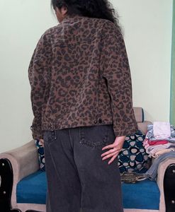 Denim Jacket with Leopard Print 🐆🖤🤎
