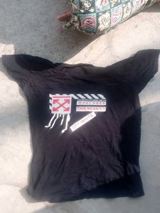 Off-White Graphic Tee