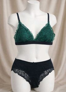 🇳🇿💫🎀Lace Bralette & Panty Set