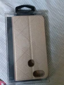 Oppo F7 Premiun Royal series phone case golden)