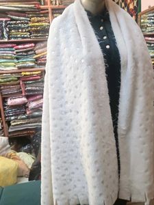 New Luxury Woolen Shawl With Hearts