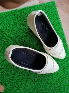 Old Money White Heel