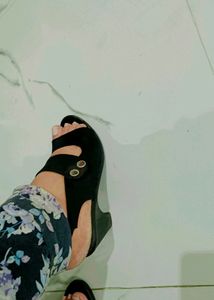 A Beautiful Heels To Wear Everywhere I am selling