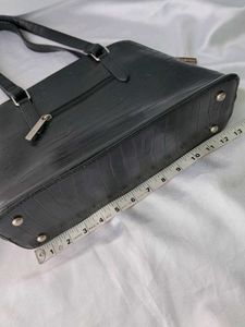 Lino Perros Shoulder Bag