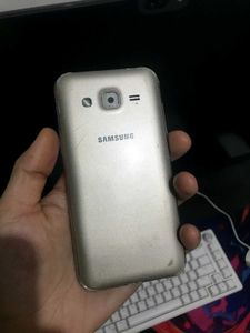 Samsung Galaxy J2 (Golden)