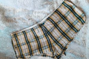Size Medium Cute Plaid Shorts For Women