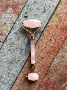 Nykaa Rose Quartz Face Roller