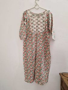 floral print neck pattern kurti pent set