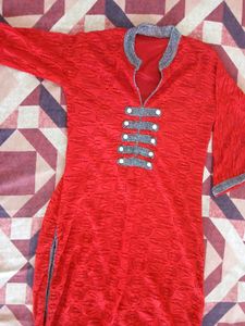 Red Kurti
