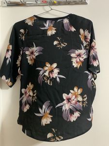 ONLY floral Black boxy Top