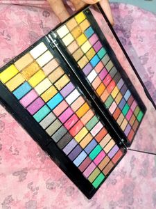 Shades Eyeshadow Palette With Mirror (Expire)