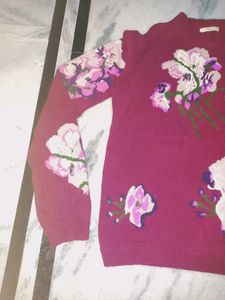 Korean Woolen Sweater For Girls. NEW CONDITION,