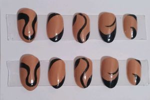 Press On Nail Set - Nude & Black
