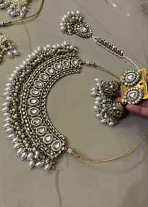 Unused high quality kundan set