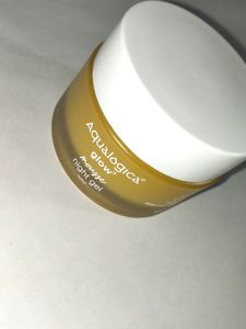 Mousse Night Gel With Papaya And Vitamin C