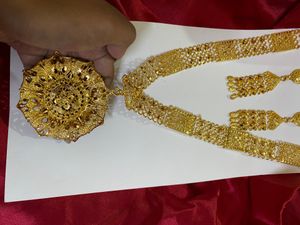 City Gold Long Necklace With Earrings