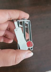 Cricket Bat &amp; Wicket Keychain
