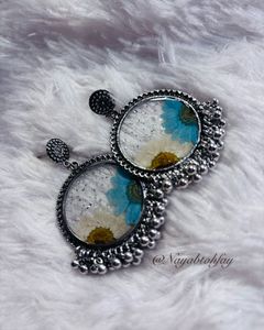 Resin Daisy 🌼Flower Earrings