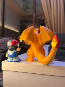 Pokemon Ash and Charizard Figure