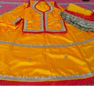 Beautiful Piliya Poshak