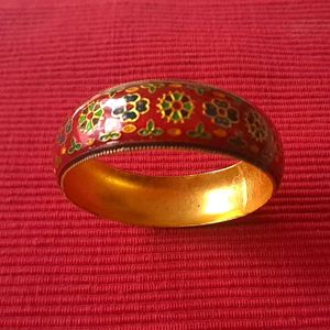 Desi Enamel Floral Bangle